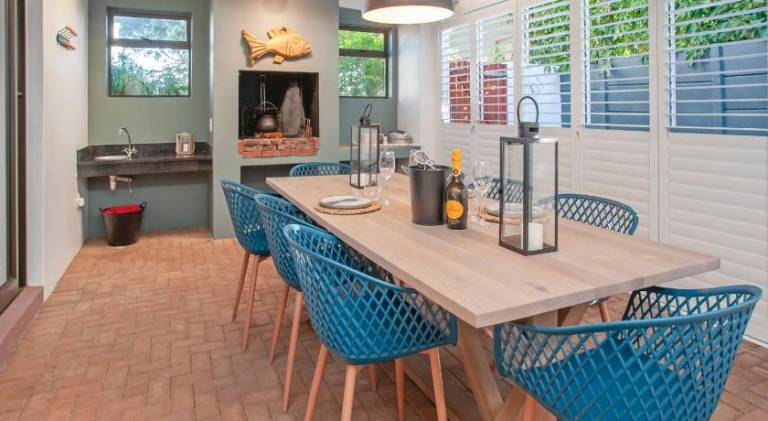 260 m&sup2; Ferienhaus