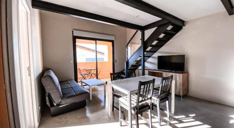 Beautiful holiday apartment with patio | Pet-friendly in Le Lavandou