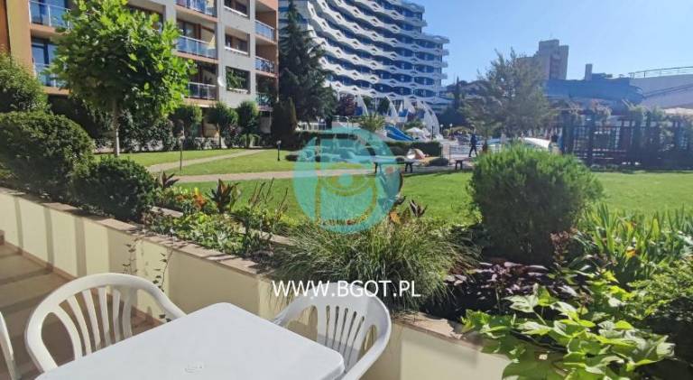 Rental apartment with hot tub, terrace & pool in Burgas