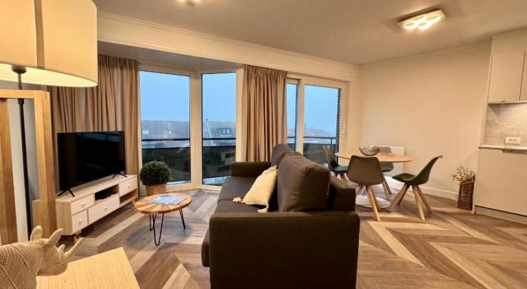 Cozy Panorama Flat by the Beach — photo 2