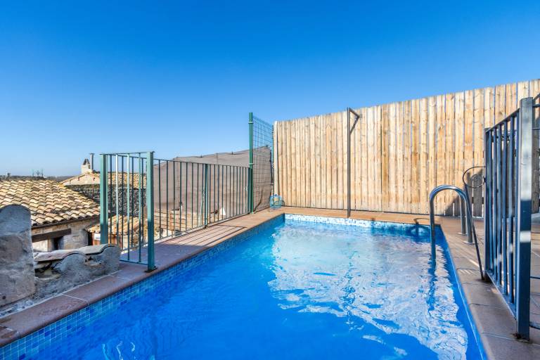 Holiday Home 'Casabras' with Private Pool, Wi-Fi & Air Conditioning in Lleida
