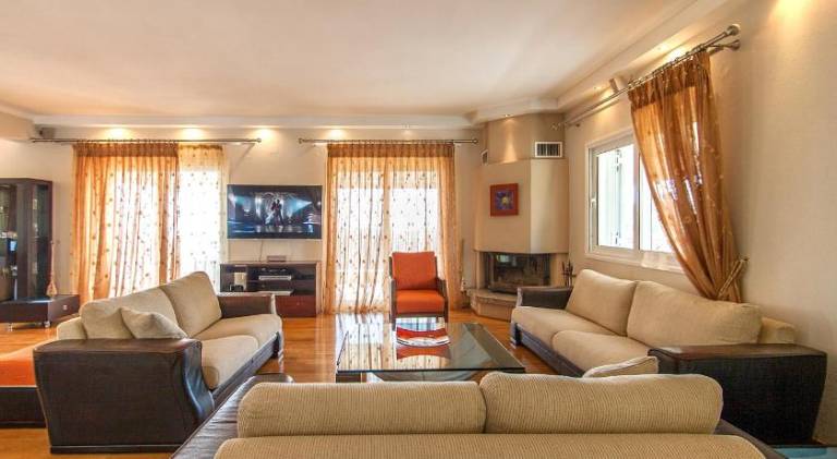 Fully equipped villa with garden, terrace & barbeque | Suitable for remote work | Pets are welcome — photo 4