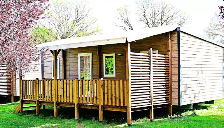 Camping de la Pra - Mobile-home Grand Confort - 33 m² - 3 bedrooms 6 people in Roanne