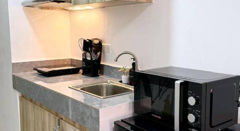 Serviced apartment with private pool & garden | Dogs allowed — photo 4