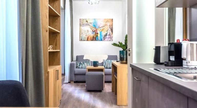 Serviced apartment with garden & terrace | Perfect for remote work | Pet-friendly — photo 2