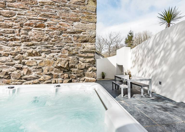 Cabin  Looe
