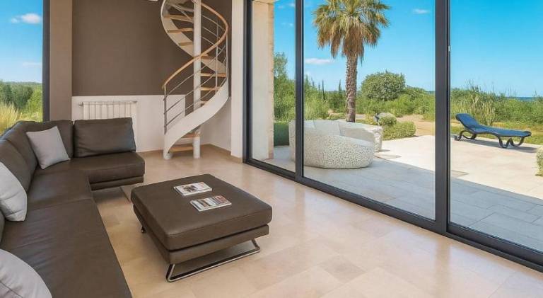 Villa with pool — photo 2