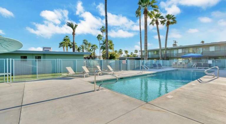 Rental apartment with pool — photo 3