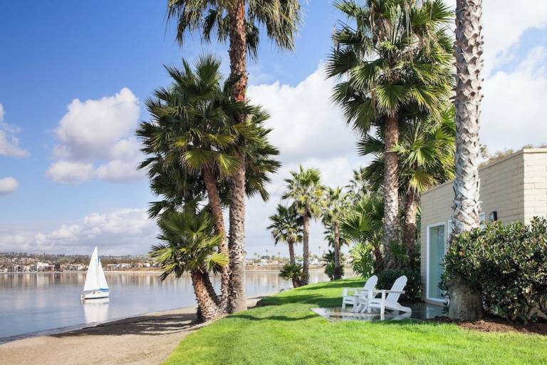 Resort  Mission Beach