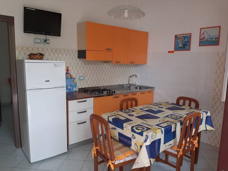 Apartment with fast internet, terrace & yard | Garden view | Next to the beach | Dogs allowed — photo 3