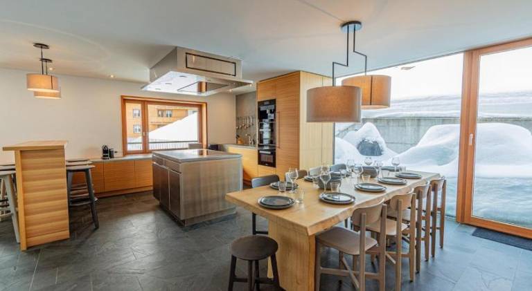 Rental apartment with 5 rooms for 12 persons — photo 4