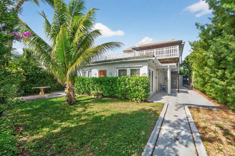 Apartment  Palm Beach Shores