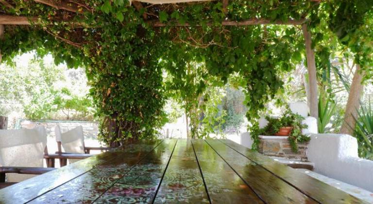 Vacation home with grill, patio & garden — photo 4