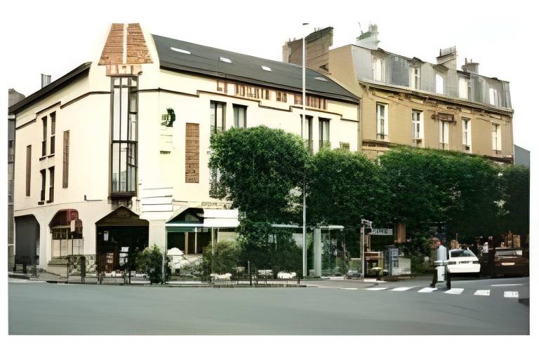 Hotel Couleurs Sud Centre-ville Gare Charleville-Mezieres in Charleville-Mezieres