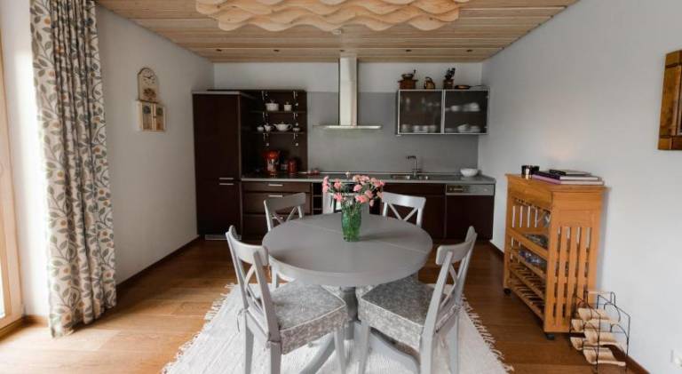 Holiday apartment with jacuzzi — photo 3
