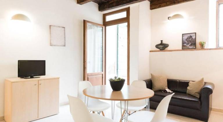 Dante's Home - Le Arche Verona — photo 4