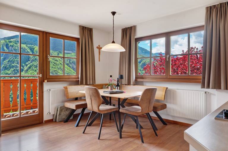 Apartment 'Prackfolerhof Berty Skuber' with Mountain View, Shared Terrace and Wi-Fi in Fie allo Sciliar