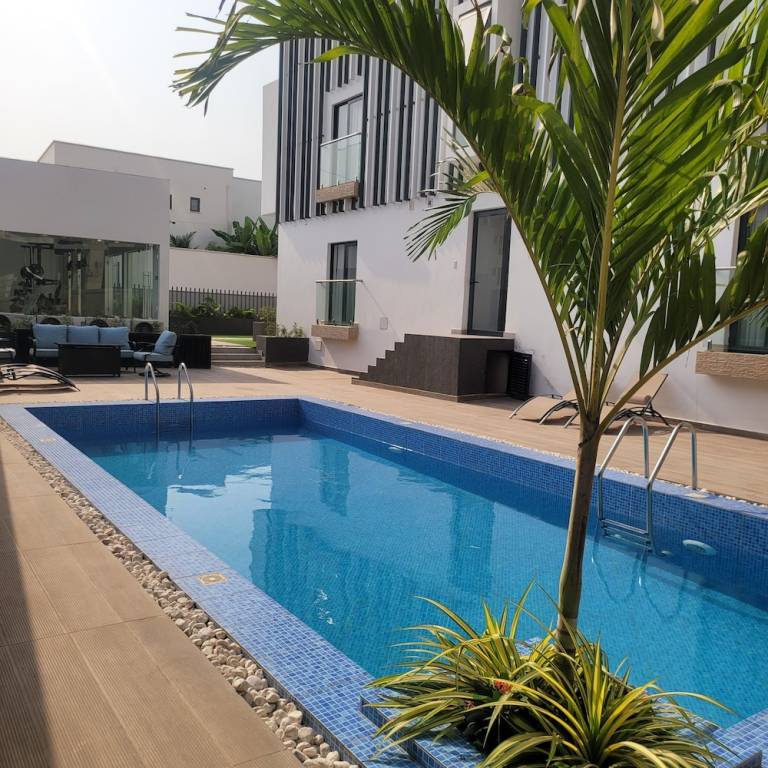 Apartment  East Legon