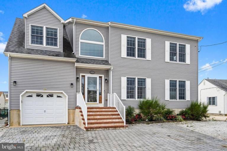House  Manahawkin