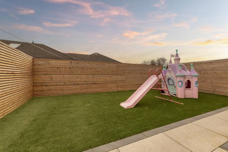 Fully equipped wonderful house with fast internet & garden | Pets are welcome — photo 4