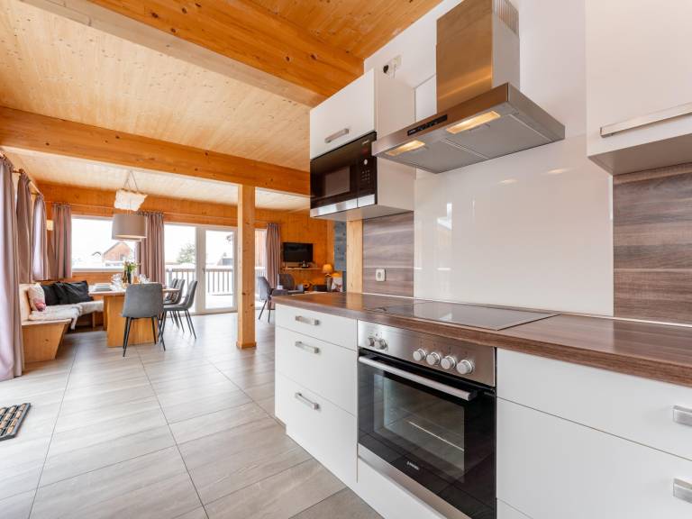 Beautiful chalet on the ski slopes with sauna — photo 4