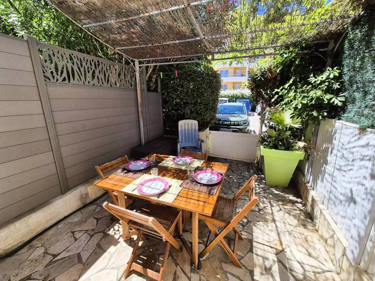 Residence Les Maisons De La Plage - T2 duplex in secure residence, private parking, swimming pool, air conditioning, internet — photo 3