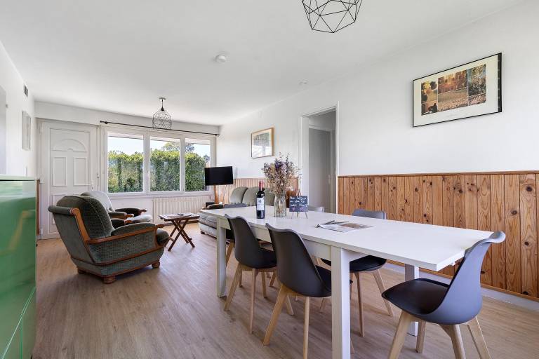 Fully equipped pleasant vacation home with yard & terrace | Garden view | Pets are welcome in Bruges
