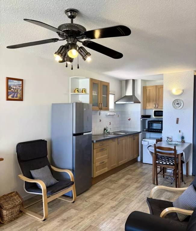 Apartment with 1 room for 4 persons — photo 2