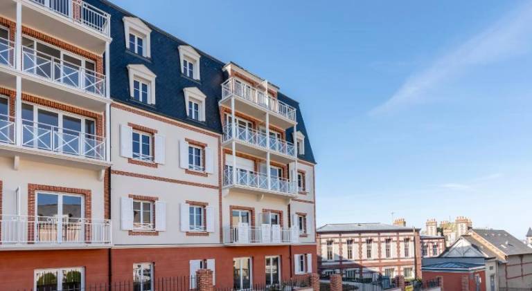 Wonderful apartment with terrace | Pets are welcome in Touques
