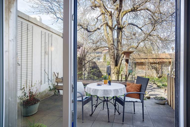 Apartment with fast internet, patio & yard | Garden view | Suitable for remote work — photo 4