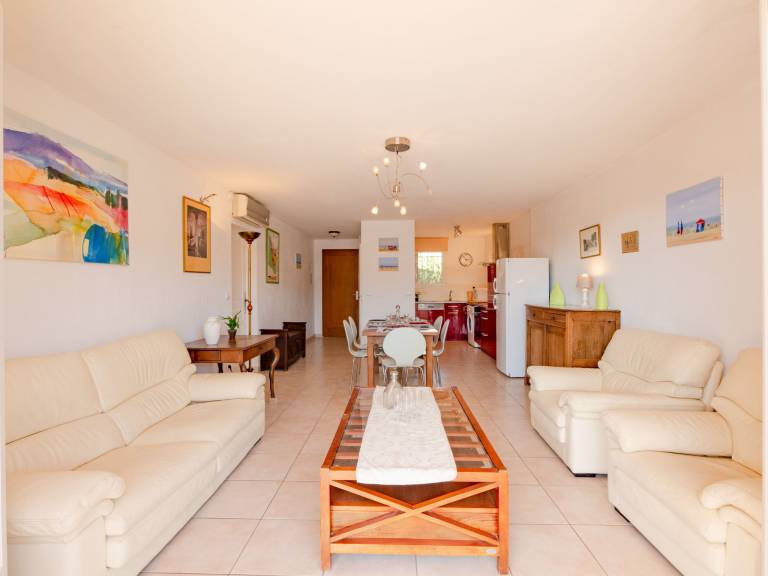 Fully equipped lovely rental apartment with pool, yard & terrace | Mountain view | Pets are welcome — photo 3