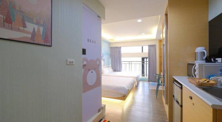 85 Asia Hotel — photo 2