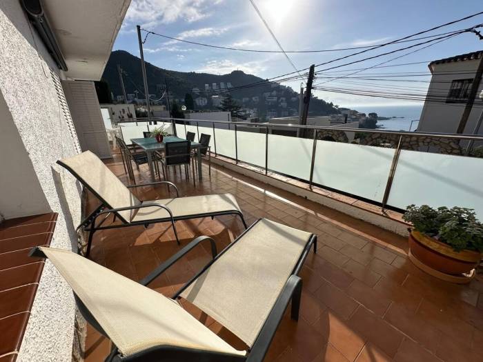 Holiday apartment with patio & barbecue | Sea view — photo 3