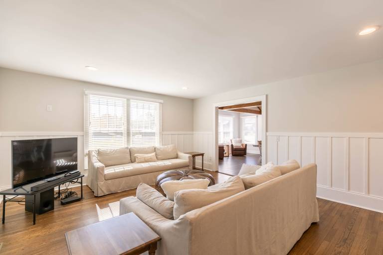 Stella Maris: In-Town Blowing Rock Pet Friendly Updated Craftsman Bungalow — photo 4