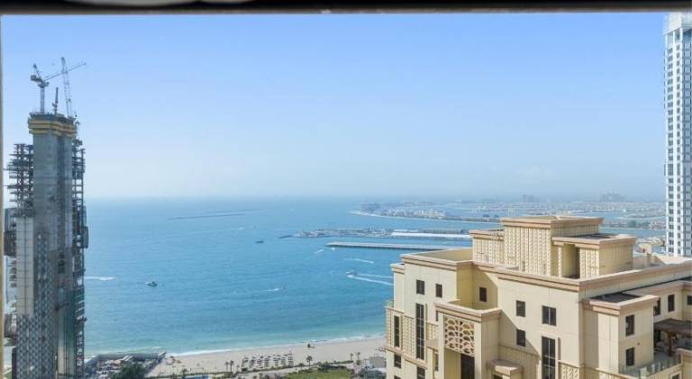 Sea View apt in JBR - 2 BR in front of the beach in Abu Dhabi