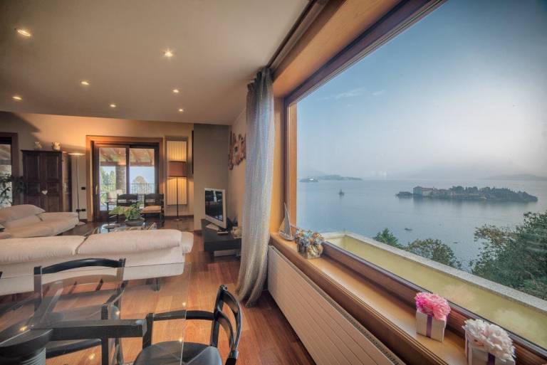 Ferienhaus in Stresa, Piemont für max. 10 Personen Ferienhaus in Stresa, Piemont für max. 10 Personen