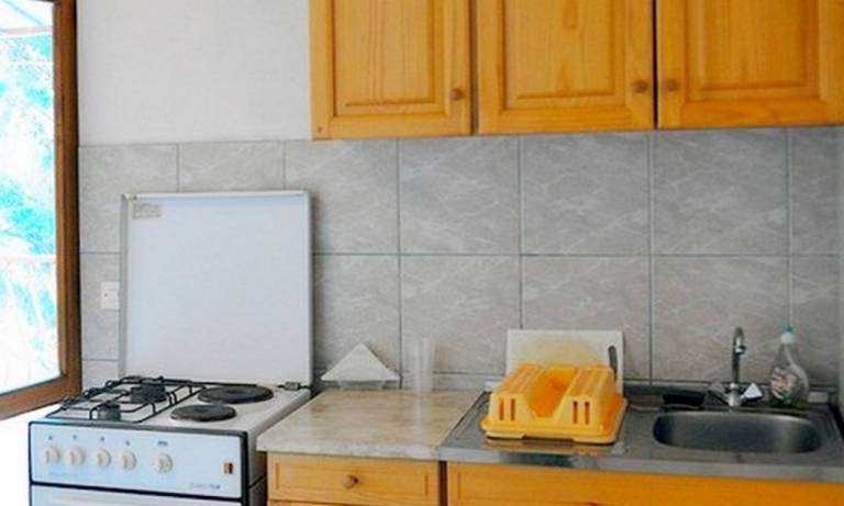 Two bedroom apartment near beach Ivan Dolac, Hvar (A-18100-a) — photo 4
