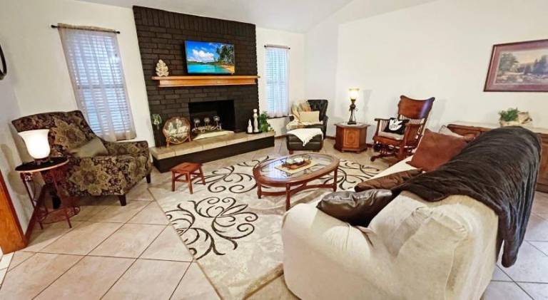 House | Perfect for remote work | Pets allowed — photo 2