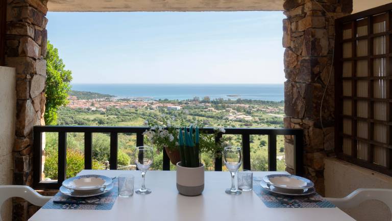 Apartment with patio | Sea view in Budoni