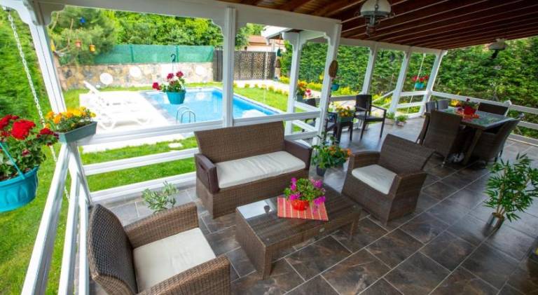 Villa with grill, terrace & garden — photo 3
