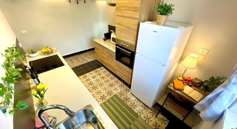 Authentic apartments with jacuzzi and Two-level central Haifa — photo 4
