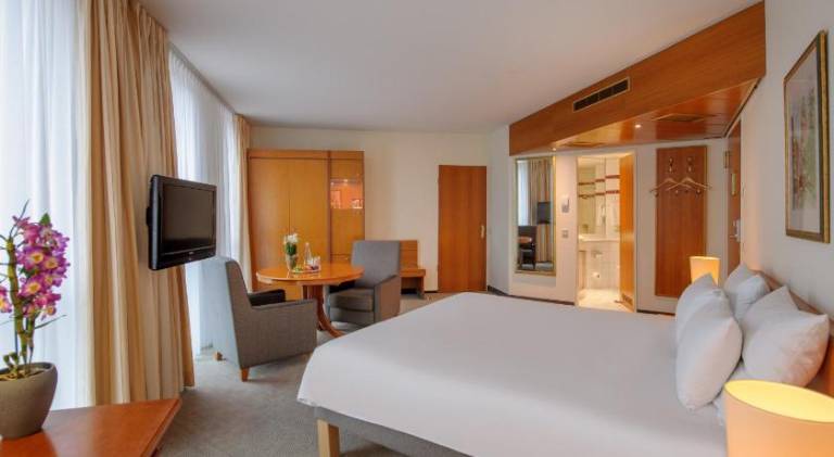 Novotel Freiburg Am Konzerthaus — photo 3