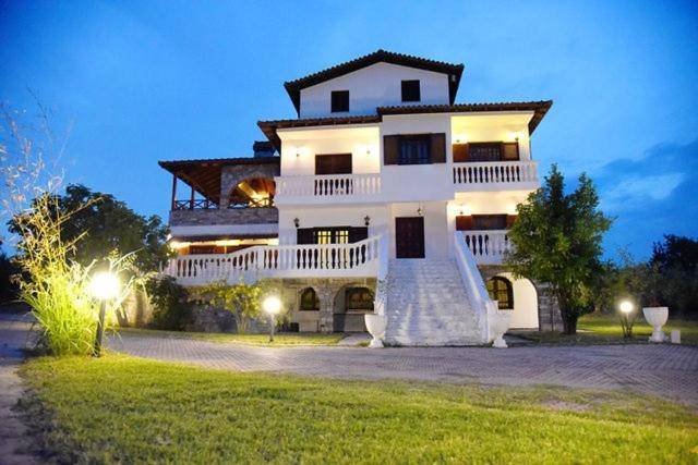 550 m&sup2; Villa