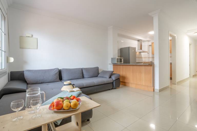 Apartment with patio | Sea view — photo 2