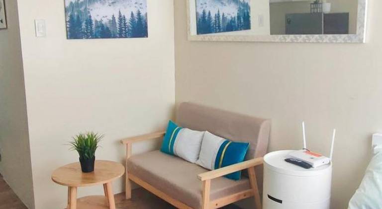Apartment with pool in Silang
