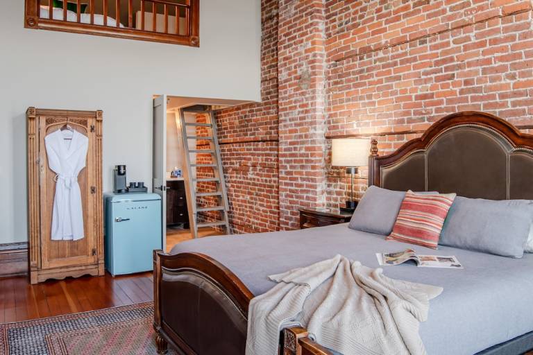 Cabin Port Townsend