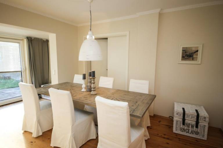 Rental apartment with patio — photo 3
