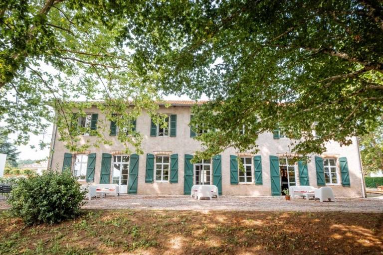 Vacation home with garden, terrace & private pool | Perfect for remote work in Montauban