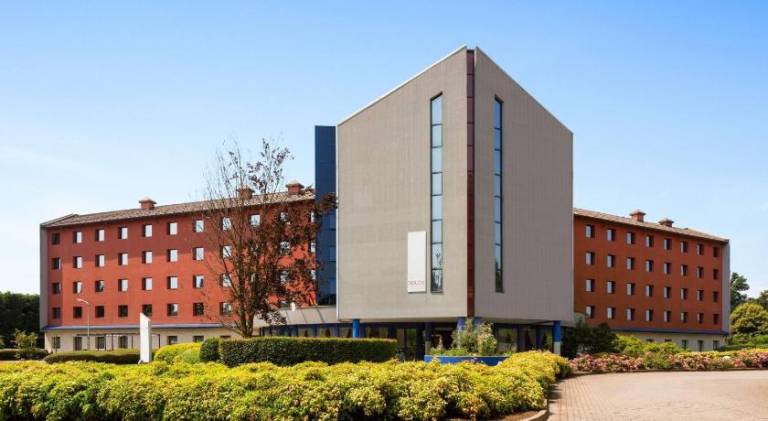 Zeus Essence Dolce by Wyndham Milan Malpensa in Somma Lombardo