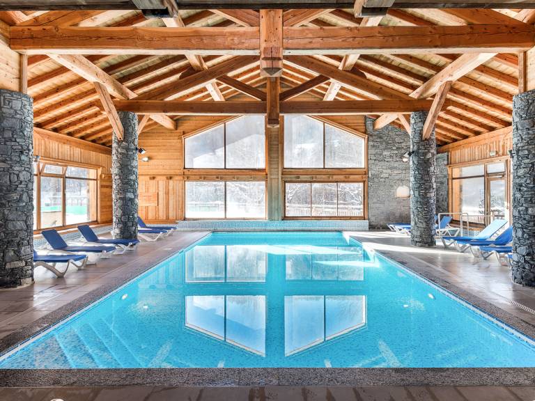 Wonderful apartment with heated pool, sauna & terrace | Ski nearby | Pets allowed — photo 2